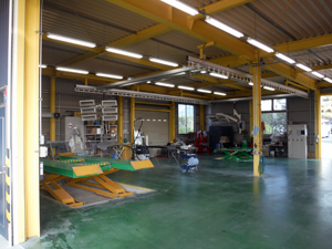 芝野オートサービス工場